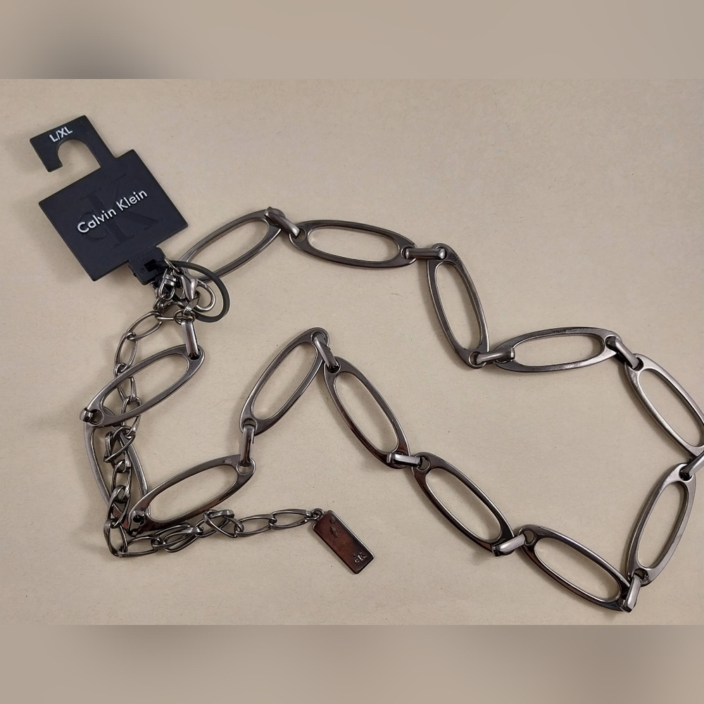 Calvin Klein Metallic Link Necklace